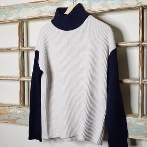Sweater NWT oversized colorblock  in navy & white ladies  size small